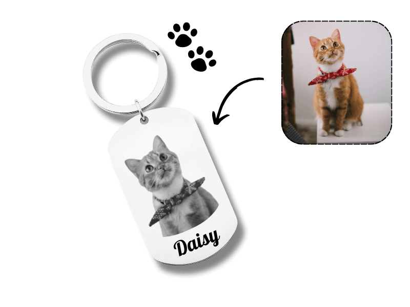 gepersonaliseerde zilveren katten sleutelhanger met gegraveerde foto en naam daisy